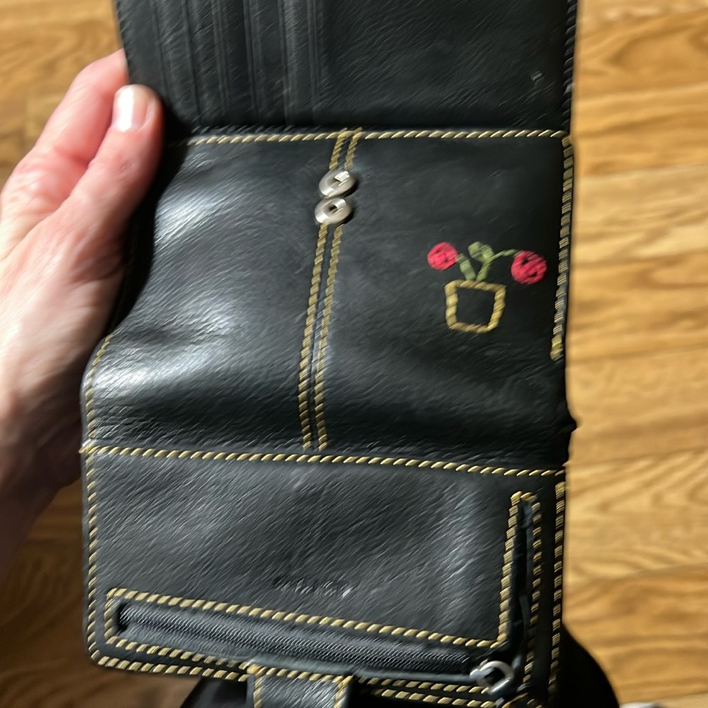 Wallet - Picture 2 of 5